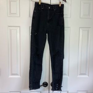 American Eagle Black Distressed Mom Jean 00 Regular